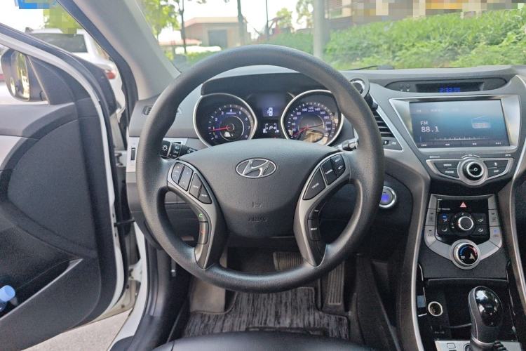 Used Hyundai Elantra (5th Generation / Langdong) 2016 1.6L Automatic Prestige Model Steering Wheel