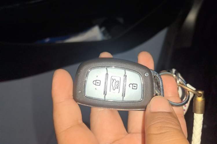 Used Hyundai Elantra (5th Generation / Langdong) 2016 1.6L Automatic Prestige Model Vehicle Key