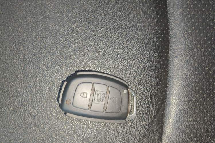 Used Hyundai Elantra (5th Generation / Langdong) 2016 1.6L Automatic Prestige Model Vehicle Key
