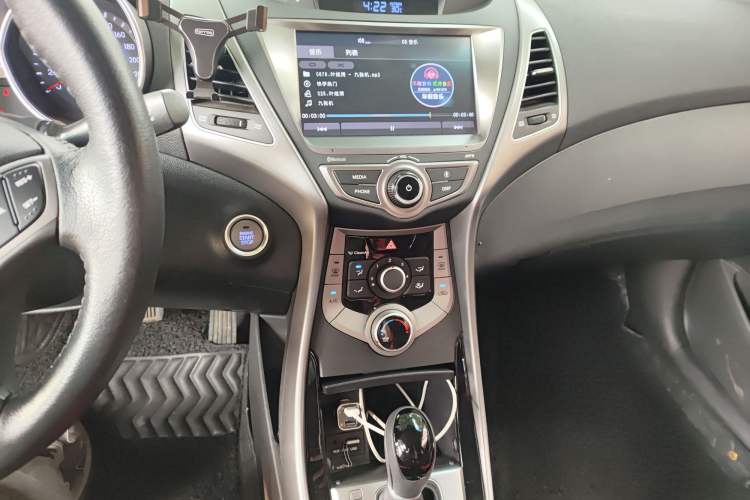 Used Hyundai Elantra (5th Generation / Langdong) 2016 1.6L Automatic Prestige Model Audio And AC Panel