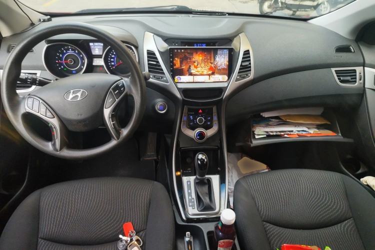 Used Hyundai Elantra (5th Generation / Langdong) 2016 1.6L Automatic Prestige Model Center Console