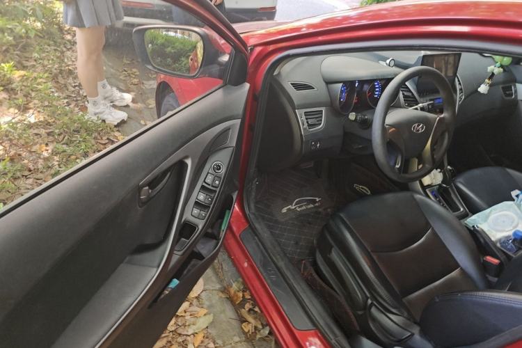 Used Hyundai Elantra (5th Generation / Langdong) 2016 1.6L Automatic Smart Version Driver Seat