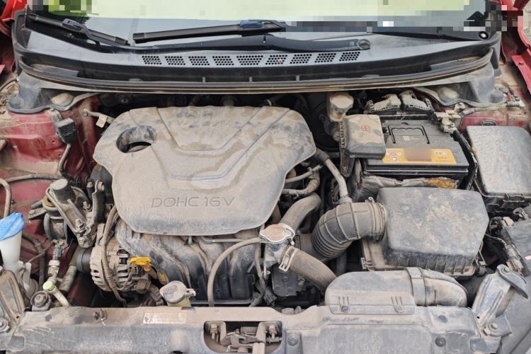 Used Hyundai Elantra (5th Generation / Langdong) 2016 1.6L Automatic Prestige Model Engine Bay