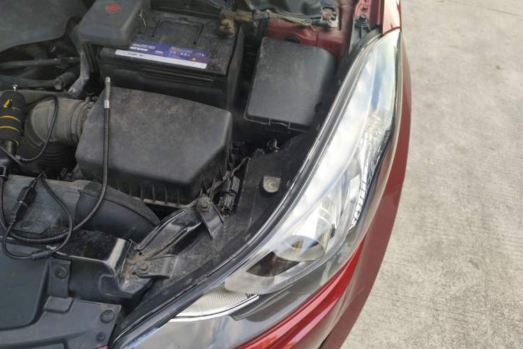 Used Hyundai Elantra (5th Generation / Langdong) 2016 1.6L Automatic Prestige Model Engine Bay Left