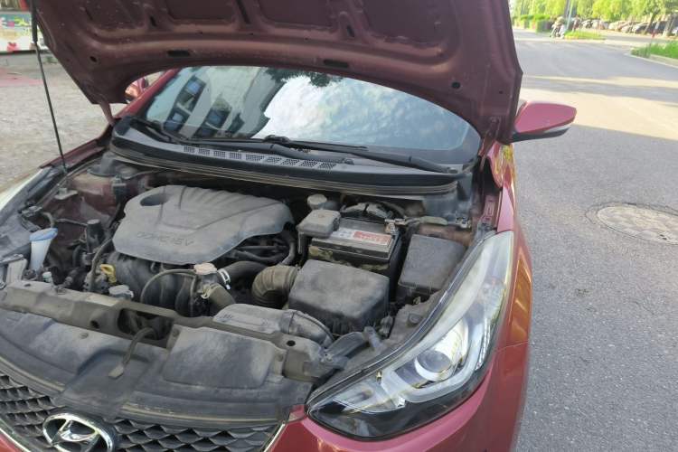 Used Hyundai Elantra (5th Generation / Langdong) 2016 1.6L Automatic Prestige Model Engine Bay Left