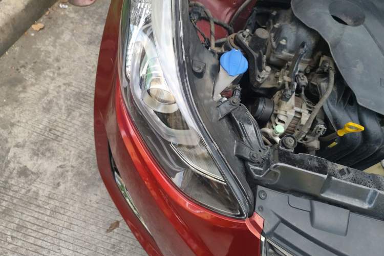Used Hyundai Elantra (5th Generation / Langdong) 2016 1.6L Automatic Prestige Model Engine Bay Right