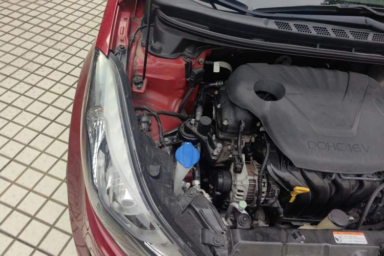 Used Hyundai Elantra (5th Generation / Langdong) 2016 1.6L Automatic Prestige Model Engine Bay Right