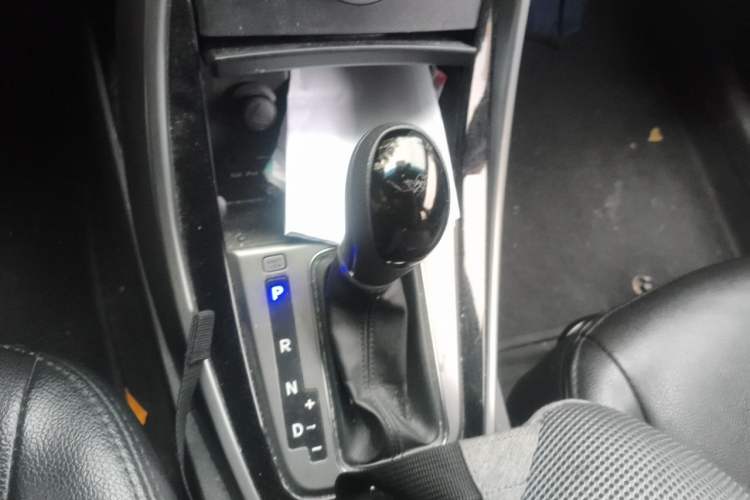 Used Hyundai Elantra (5th Generation / Langdong) 2016 1.6L Automatic Prestige Model Gear Lever