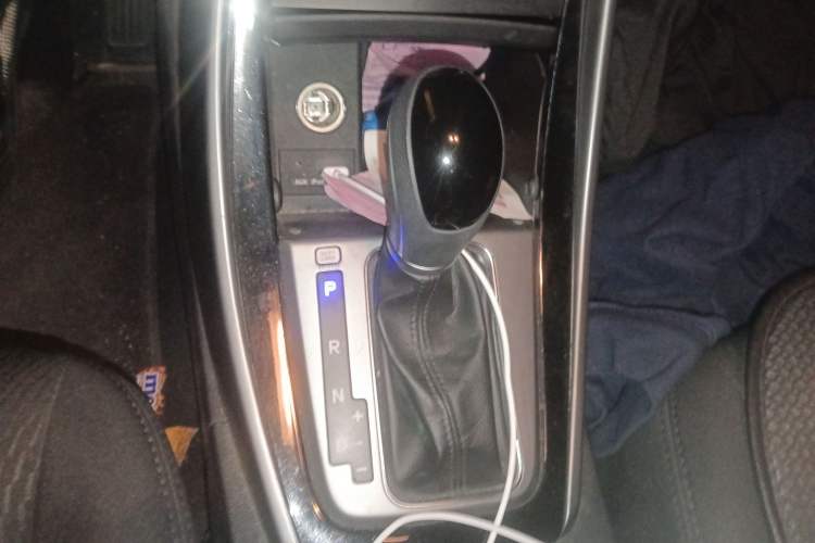 Used Hyundai Elantra (5th Generation / Langdong) 2016 1.6L Automatic Prestige Model Gear Lever