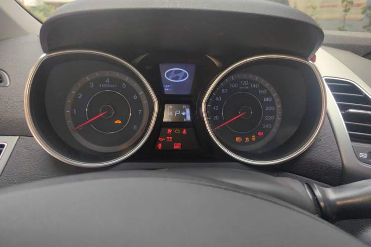 Used Hyundai Elantra (5th Generation / Langdong) 2016 1.6L Automatic Prestige Model Instrument Cluster