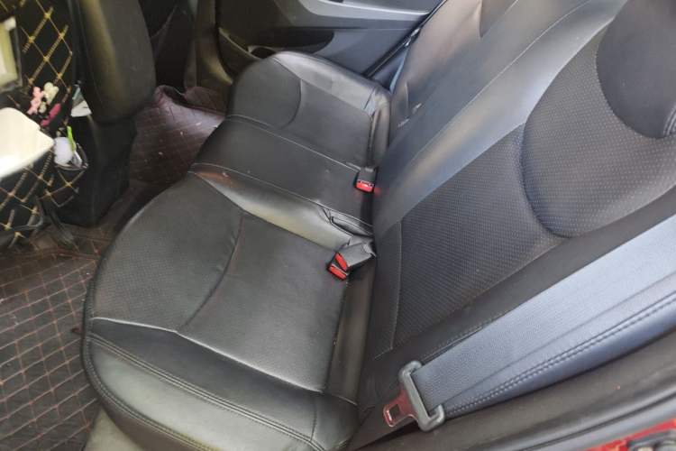 Used Hyundai Elantra (5th Generation / Langdong) 2016 1.6L Automatic Smart Version Left Rear Seat