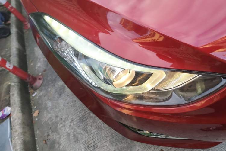 Used Hyundai Elantra (5th Generation / Langdong) 2016 1.6L Automatic Prestige Model Right Front Headlight