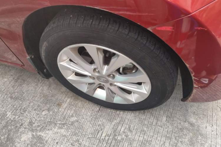 Used Hyundai Elantra (5th Generation / Langdong) 2016 1.6L Automatic Prestige Model Right Front Wheel Hub