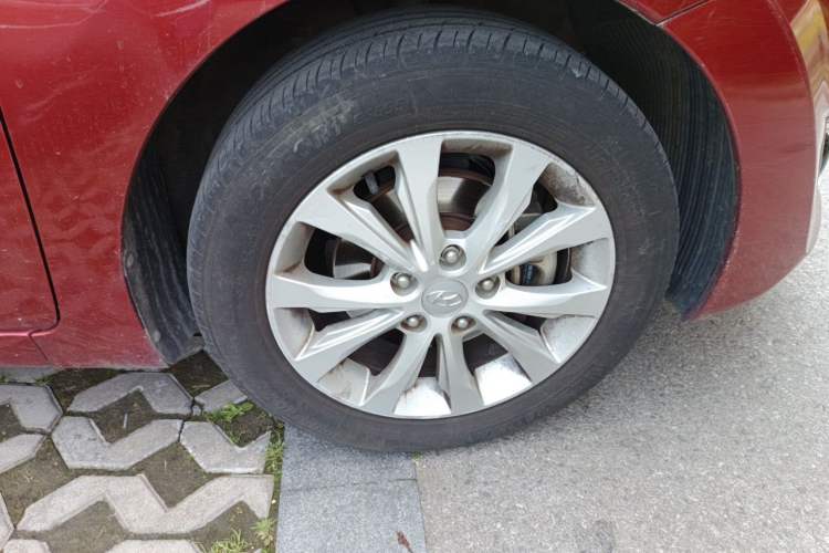Used Hyundai Elantra (5th Generation / Langdong) 2016 1.6L Automatic Prestige Model Right Front Wheel Hub