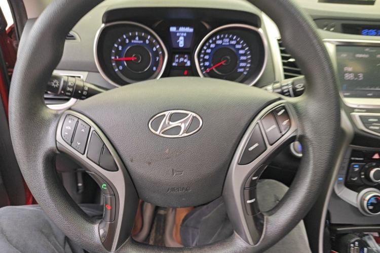 Used Hyundai Elantra (5th Generation / Langdong) 2016 1.6L Automatic Prestige Model Steering Wheel