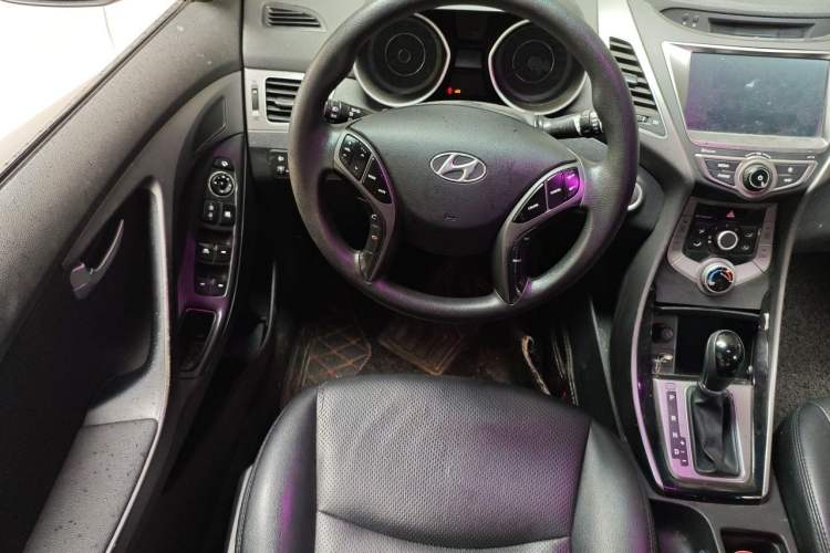 Used Hyundai Elantra (5th Generation / Langdong) 2016 1.6L Automatic Prestige Model Steering Wheel
