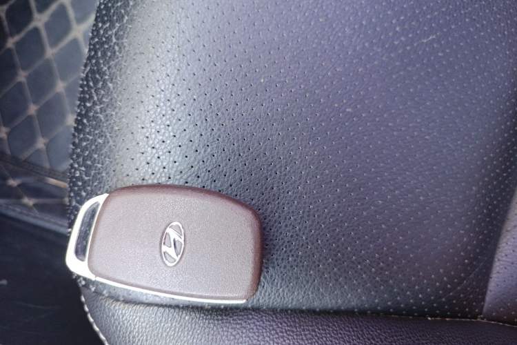 Used Hyundai Elantra (5th Generation / Langdong) 2016 1.6L Automatic Prestige Model Vehicle Key