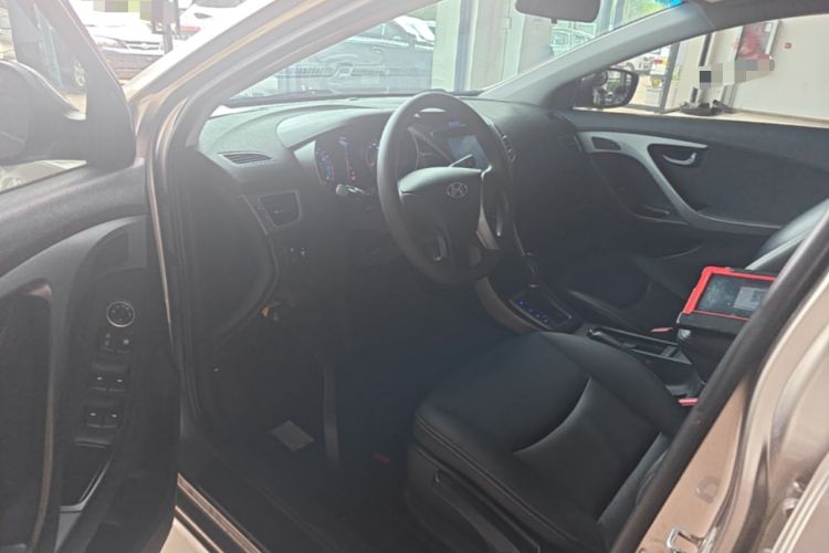 Used Hyundai Elantra (5th Generation / Langdong) 2016 1.6L Automatic Smart Version Driver Seat
