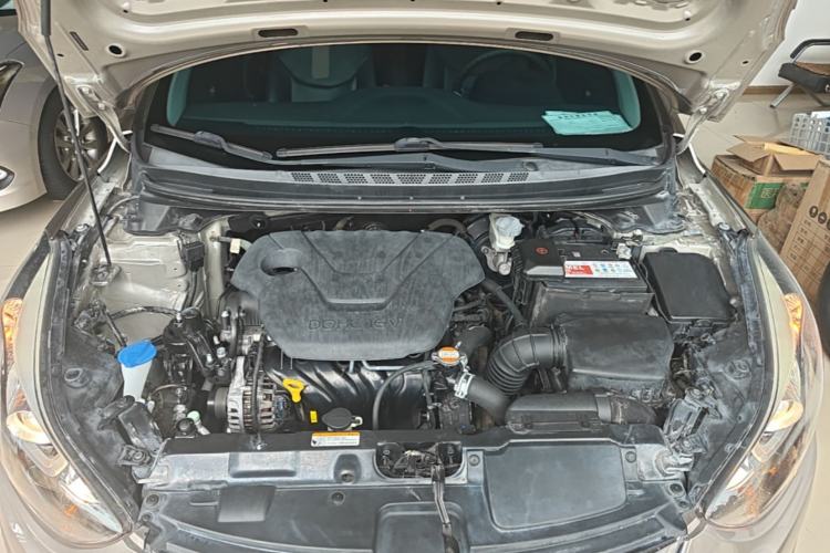 Used Hyundai Elantra (5th Generation / Langdong) 2016 1.6L Automatic Smart Version Engine Bay