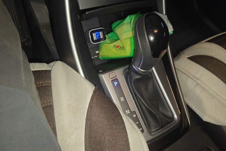 Used Hyundai Elantra (5th Generation / Langdong) 2016 1.6L Automatic Prestige Model Gear Lever