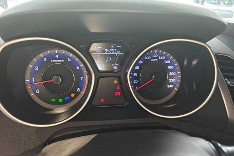 Used Hyundai Elantra (5th Generation / Langdong) 2016 1.6L Automatic Smart Version Instrument Cluster