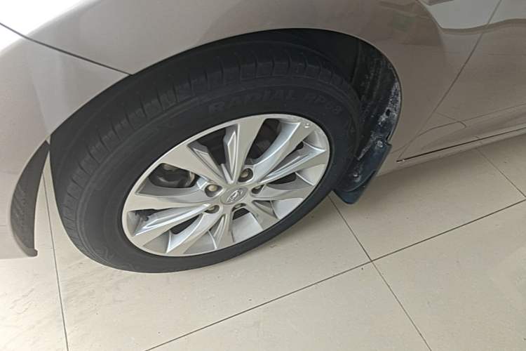 Used Hyundai Elantra (5th Generation / Langdong) 2016 1.6L Automatic Smart Version Left Front Wheel Hub
