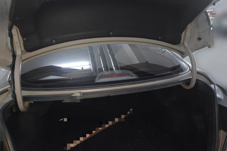 Used Hyundai Elantra (5th Generation / Langdong) 2016 1.6L Automatic Prestige Model Trunk