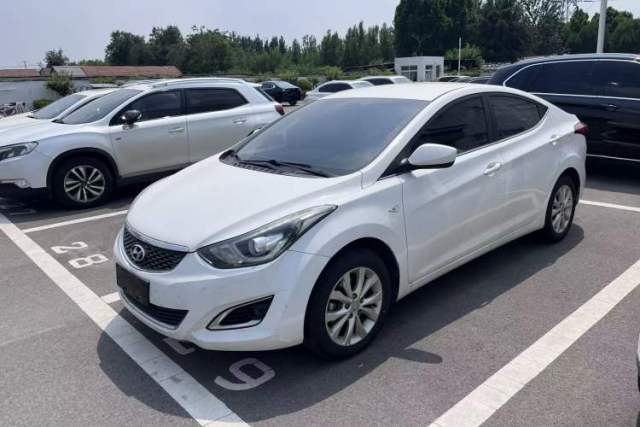 Used Hyundai Elantra (5th Generation / Langdong) 2016 1.6L Automatic Smart Version