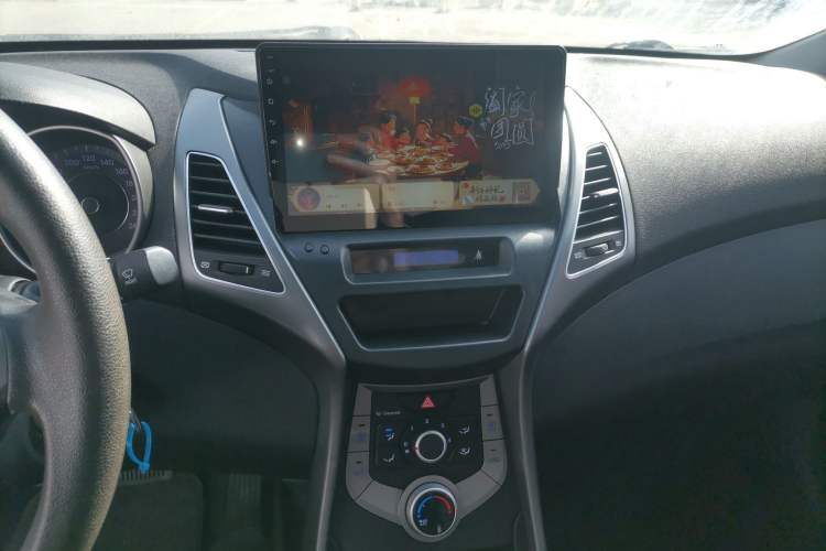 Used Hyundai Elantra (5th Generation / Langdong) 2016 1.6L Automatic Smart Version Audio And AC Panel