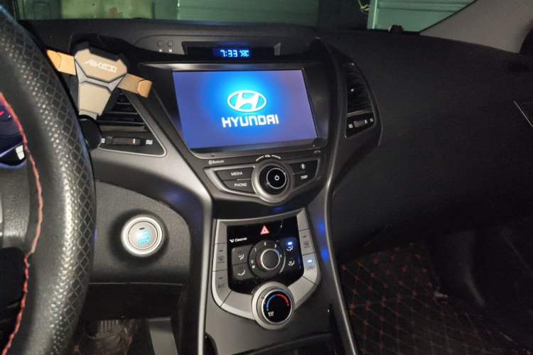 Used Hyundai Elantra (5th Generation / Langdong) 2016 1.6L Manual Luxury Model Audio And AC Panel
