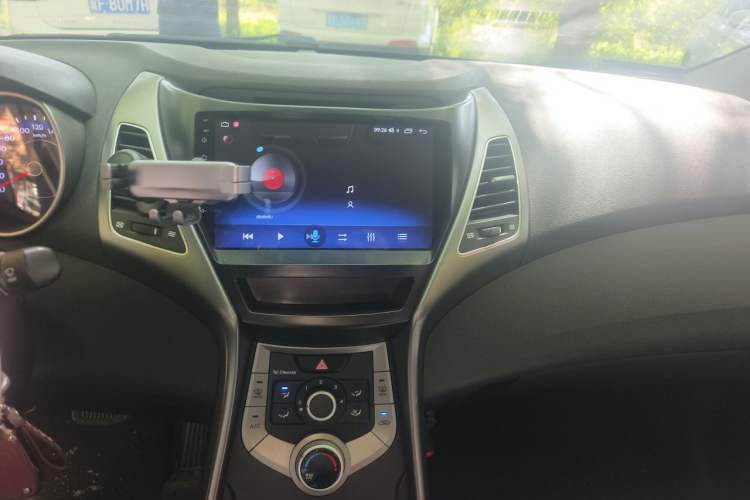 Used Hyundai Elantra (5th Generation / Langdong) 2016 1.6L Automatic Smart Version Audio And AC Panel