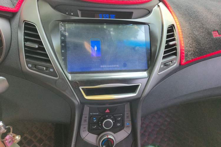 Used Hyundai Elantra (5th Generation / Langdong) 2016 1.6L Automatic Smart Version Audio And AC Panel