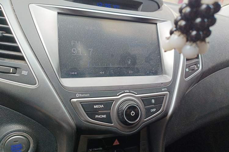Used Hyundai Elantra (5th Generation / Langdong) 2016 1.6L Automatic Prestige Model Audio And AC Panel