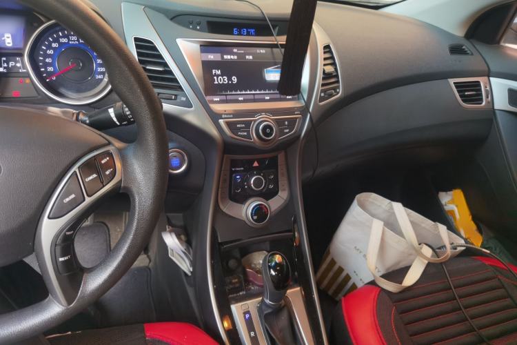Used Hyundai Elantra (5th Generation / Langdong) 2016 1.6L Automatic Prestige Model Audio And AC Panel