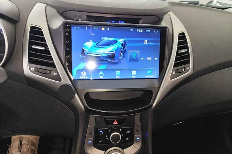 Used Hyundai Elantra (5th Generation / Langdong) 2016 1.6L Automatic Smart Version Audio And AC Panel