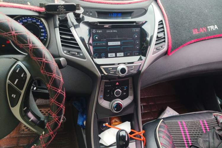 Used Hyundai Elantra (5th Generation / Langdong) 2016 1.6L Automatic Smart Version Audio And AC Panel