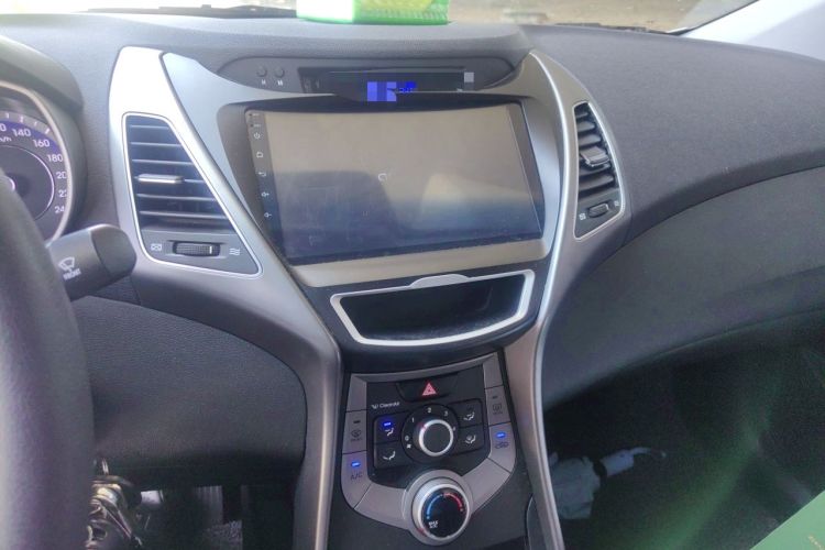 Used Hyundai Elantra (5th Generation / Langdong) 2016 1.6L Automatic Smart Version Audio And AC Panel
