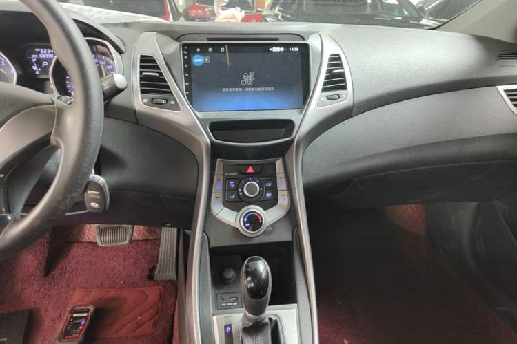 Used Hyundai Elantra (5th Generation / Langdong) 2016 1.6L Automatic Smart Version Audio And AC Panel