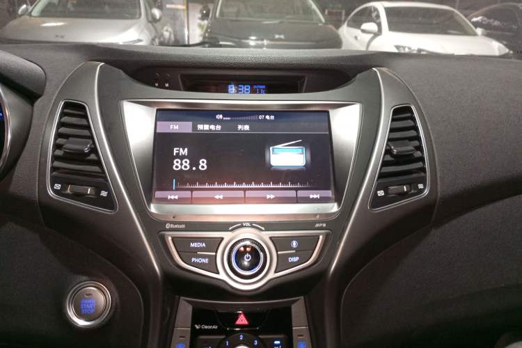 Used Hyundai Elantra (5th Generation / Langdong) 2016 1.6L Automatic Prestige Model Audio And AC Panel