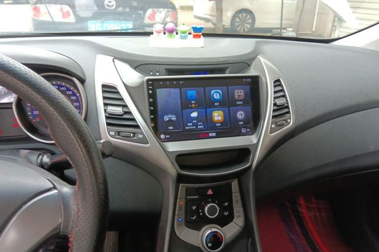 Used Hyundai Elantra (5th Generation / Langdong) 2016 1.6L Automatic Smart Version Audio And AC Panel