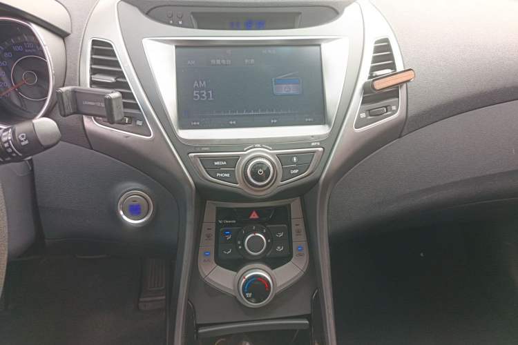 Used Hyundai Elantra (5th Generation / Langdong) 2016 1.6L Automatic Prestige Model Audio And AC Panel