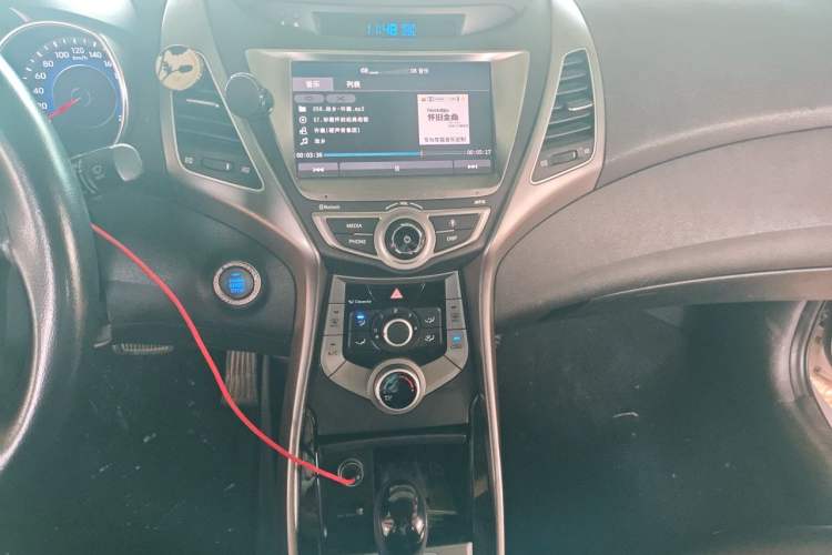 Used Hyundai Elantra (5th Generation / Langdong) 2016 1.6L Automatic Prestige Model Audio And AC Panel