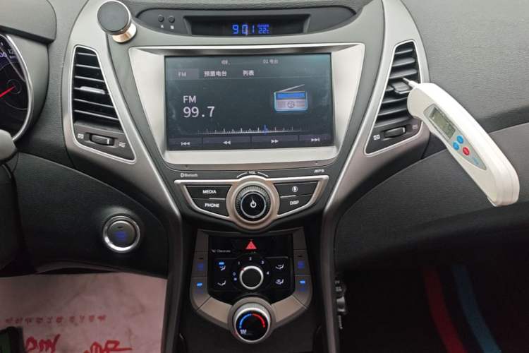 Used Hyundai Elantra (5th Generation / Langdong) 2016 1.6L Automatic Prestige Model Audio And AC Panel