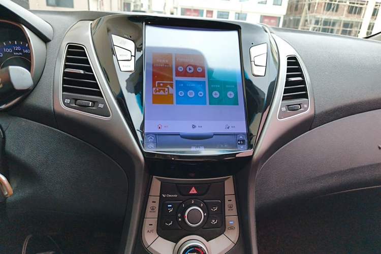 Used Hyundai Elantra (5th Generation / Langdong) 2016 1.6L Automatic Smart Version Audio And AC Panel