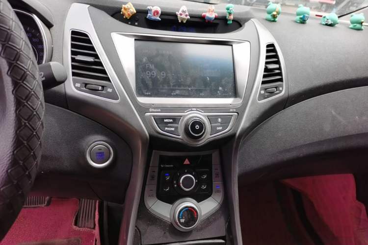 Used Hyundai Elantra (5th Generation / Langdong) 2016 1.6L Automatic Prestige Model Audio And AC Panel