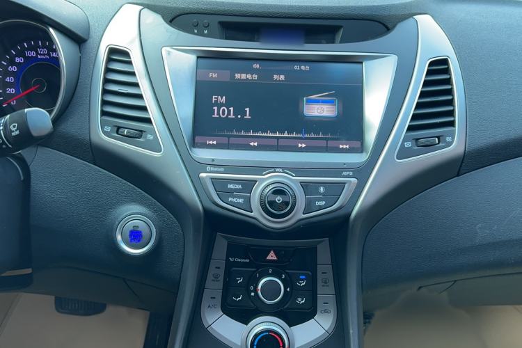 Used Hyundai Elantra (5th Generation / Langdong) 2016 1.6L Automatic Prestige Model Audio And AC Panel