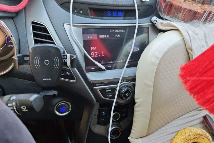 Used Hyundai Elantra (5th Generation / Langdong) 2016 1.6L Manual Luxury Model Audio And AC Panel