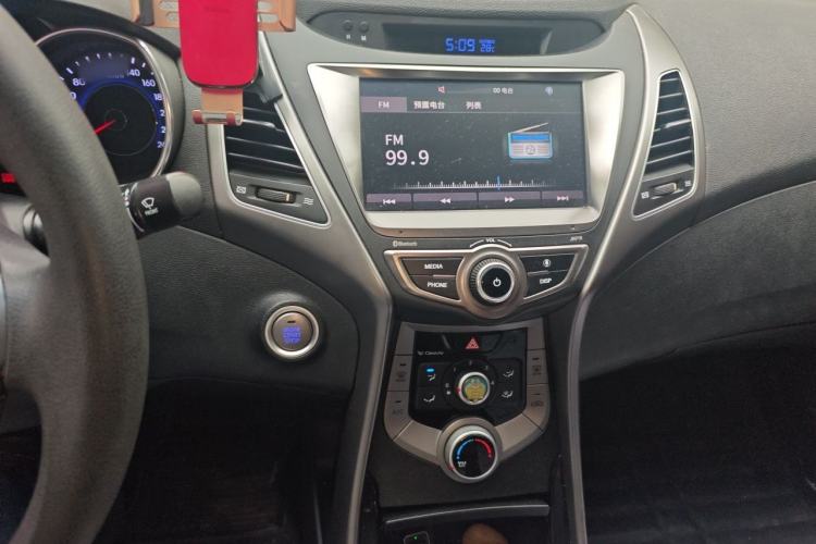 Used Hyundai Elantra (5th Generation / Langdong) 2016 1.6L Automatic Prestige Model Audio And AC Panel