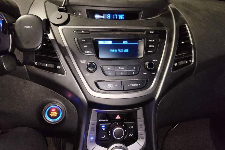 Used Hyundai Elantra (5th Generation / Langdong) 2016 1.6L Automatic Smart Version Audio And AC Panel