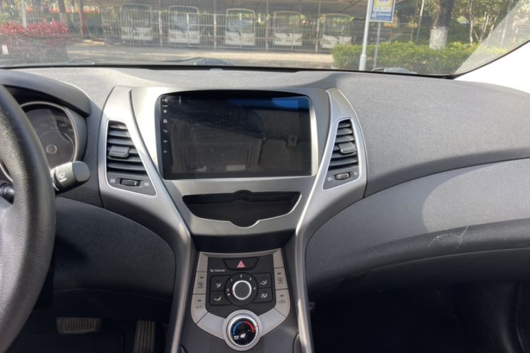 Used Hyundai Elantra (5th Generation / Langdong) 2016 1.6L Automatic Smart Version Audio And AC Panel